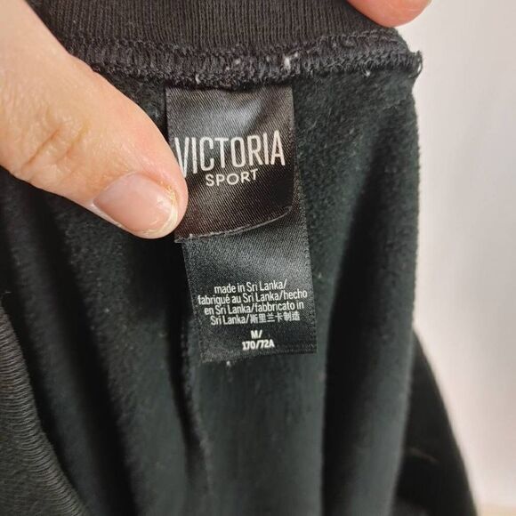 Victoria's Secret Sport Fleece Slouchy Jogger Women's Size Medium Black.
Waist 1 - Picture 6 of 6